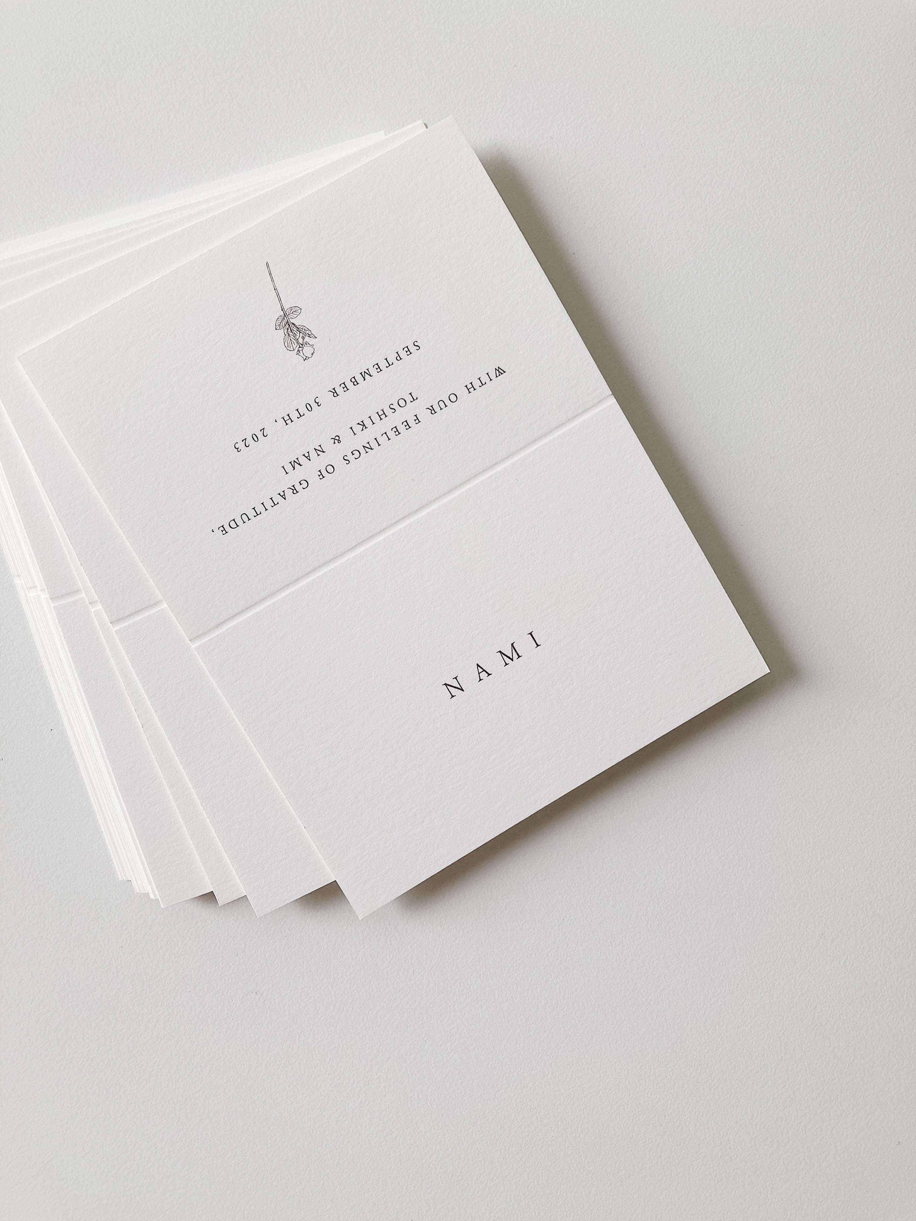 結婚式席札 バラのイラスト ペーパーアイテムデザイン