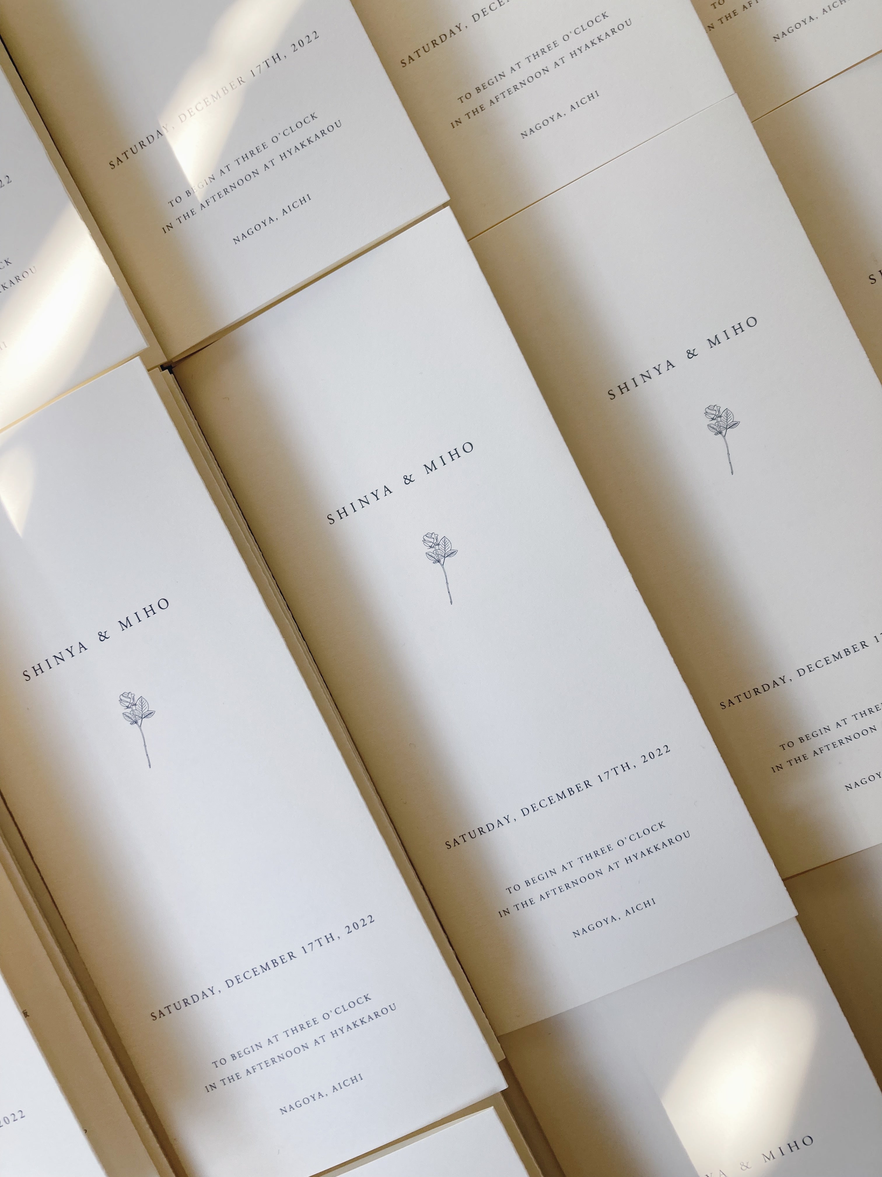 結婚式 席次表 バラ