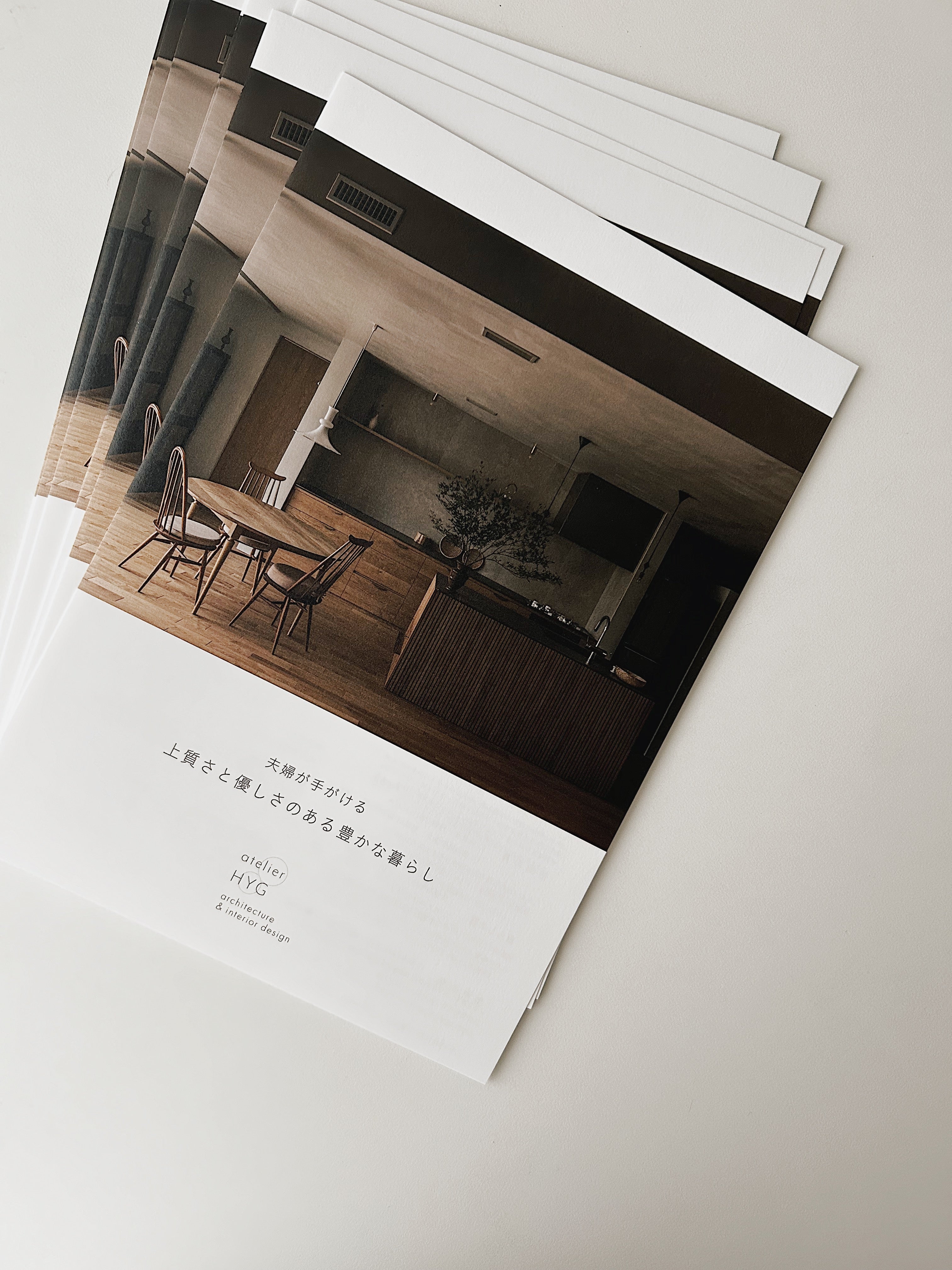 リーフレットデザイン ブランド 世界観作り グラフィックデザイン